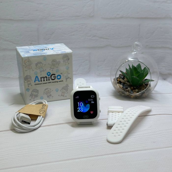 Продам смарт годинник AmiGo GO009 Camera + LED у гарному стані