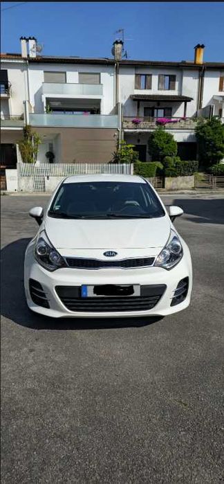 Kia Rio 1.1 CRDi 2016 - Muito Bem Equipado - 108.000 km
