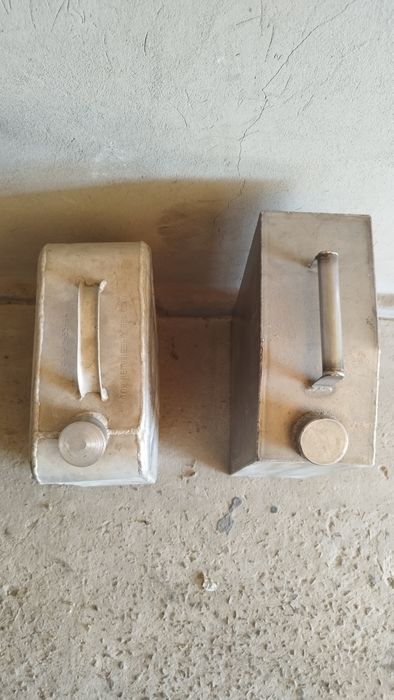 Продам каністри.