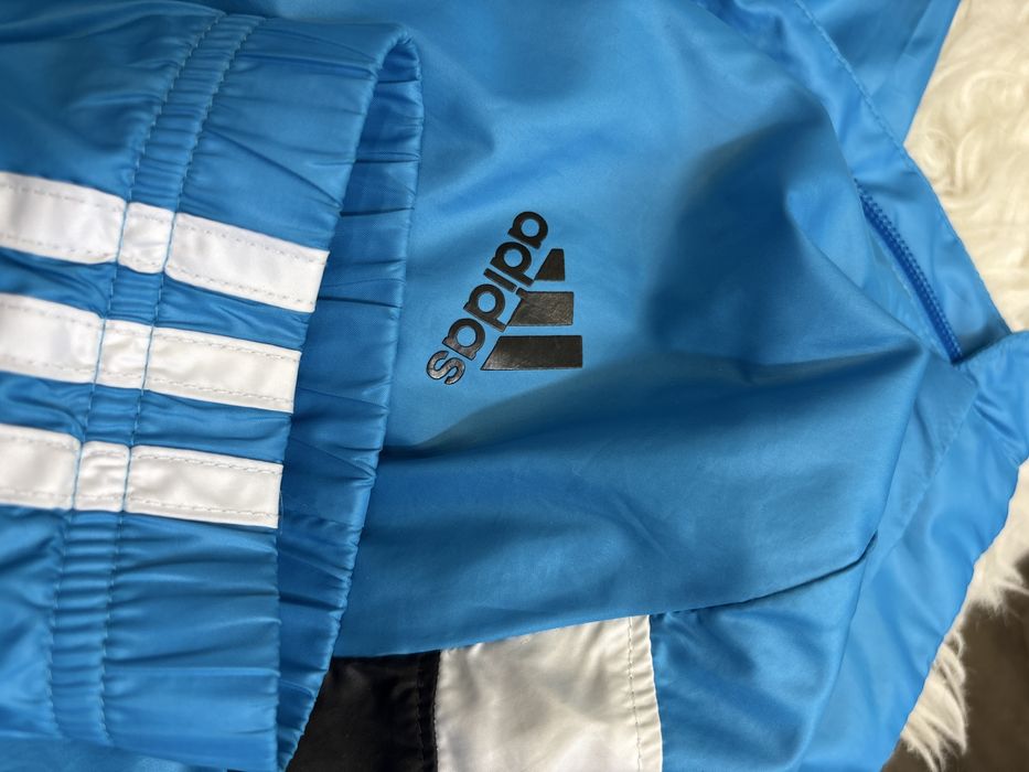 Вітровка на підлітка Adidas в ідеальному стані