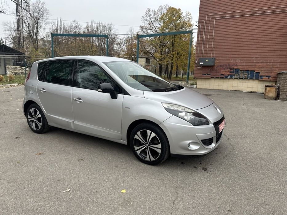 Авто рено сценик 2011. 1.6 дизель