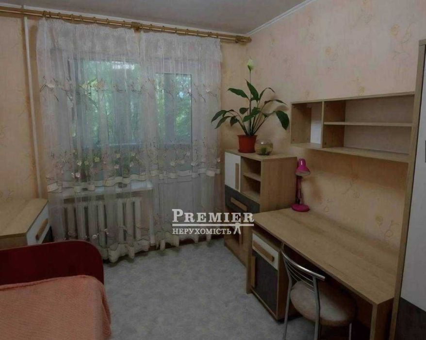 Продам 3-кімнатну квартиру на Семена Палія