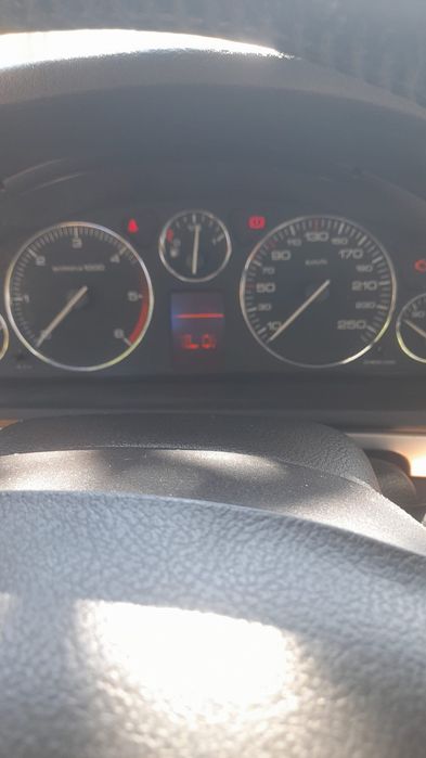 Veiculo peugeot azul