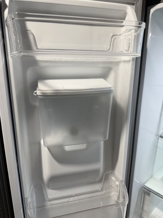 Холодильник Side by Side  Samsung