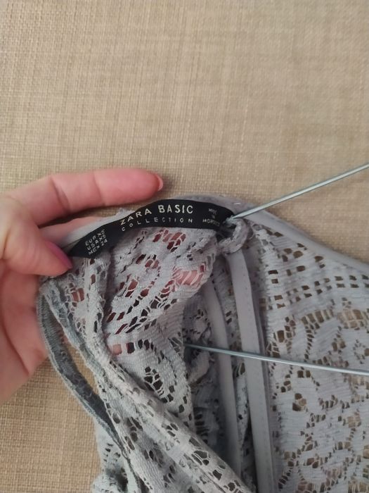 Sukienka do kolan Zara, XS