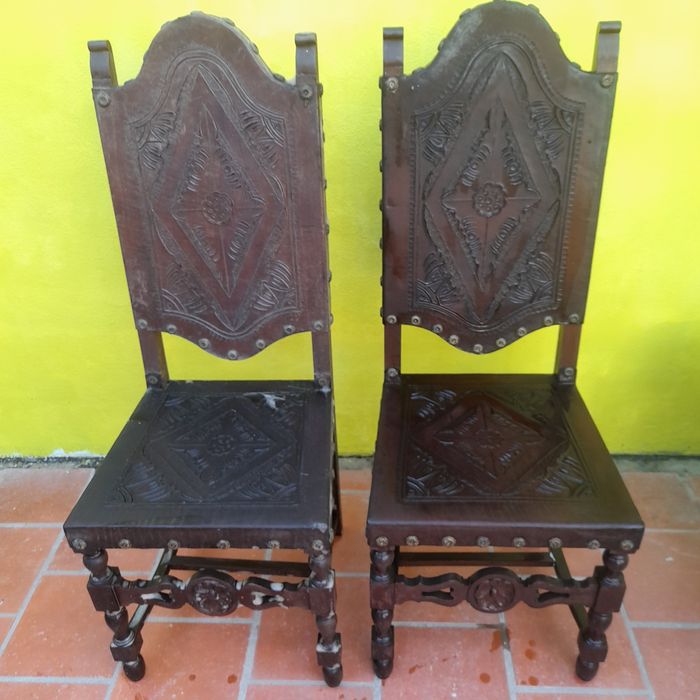 Cadeiras em couro vintage