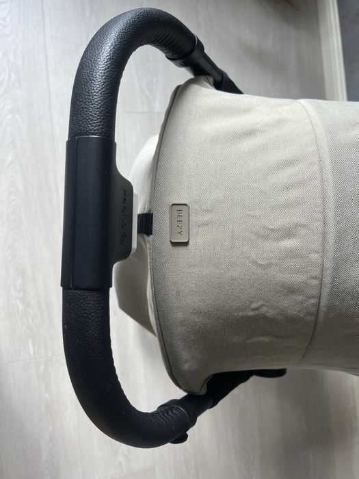Дитячий візочок Cybex Beezy classic beige