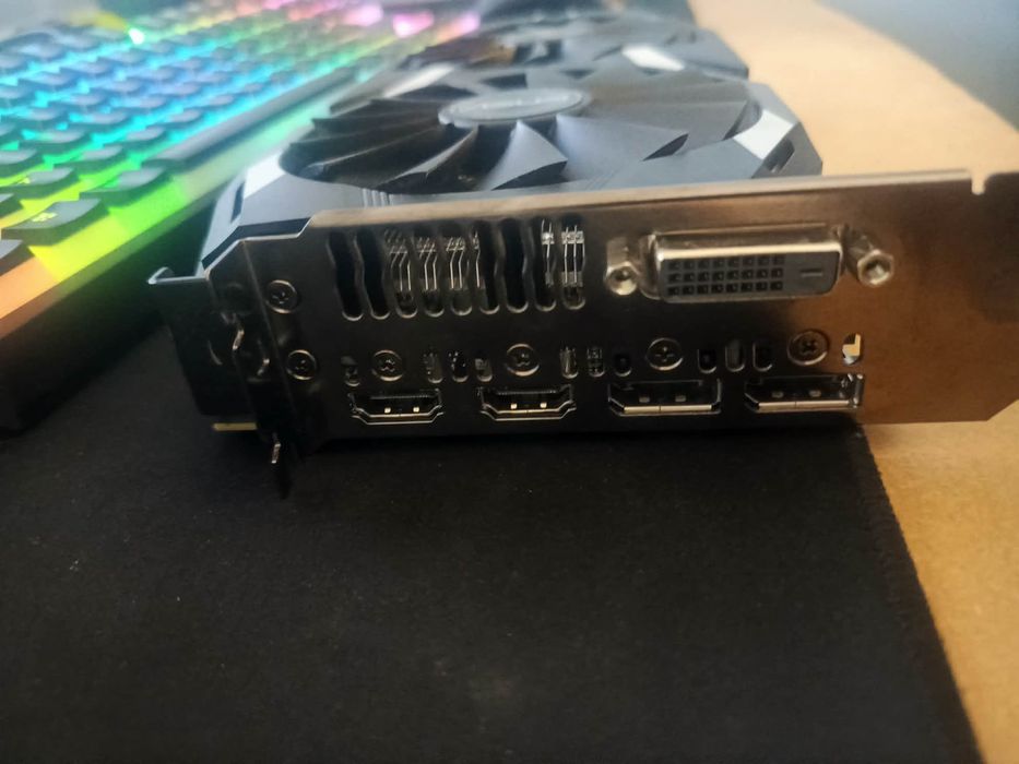 Karta graficzna Asus rx580 4GB