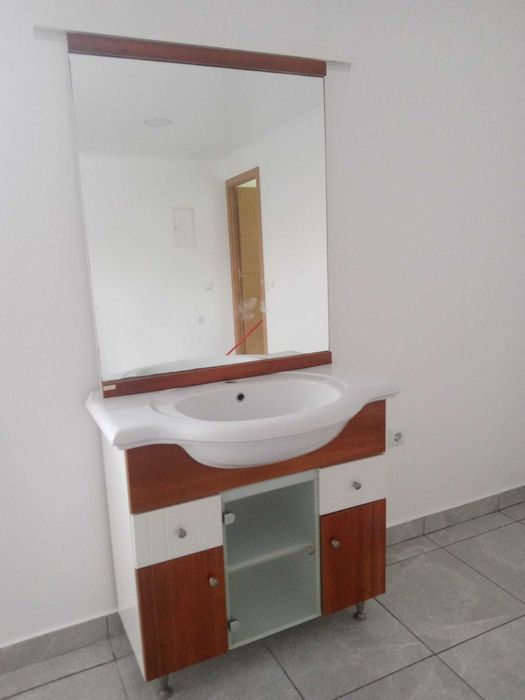 Vende se móvel lavatório