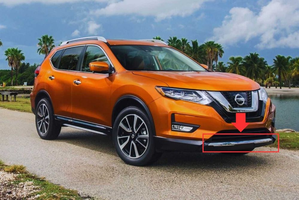 Хром переднего бампера Nissan Rogue 2017-2019 сабля 
62072-6FL0A