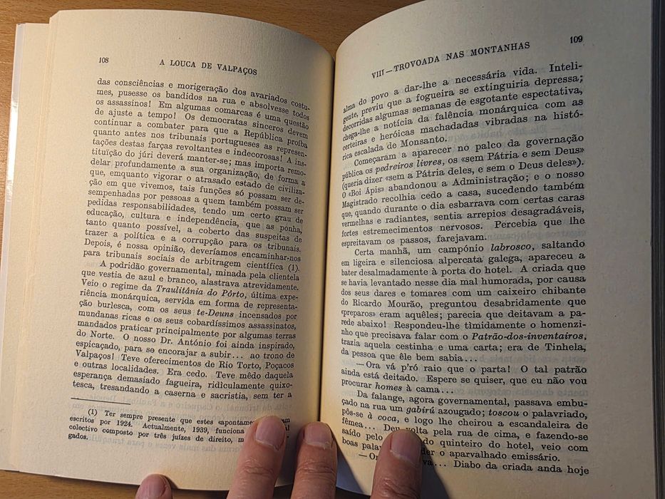 Livro "A Louca de Valpaços" de Montalvão Machado