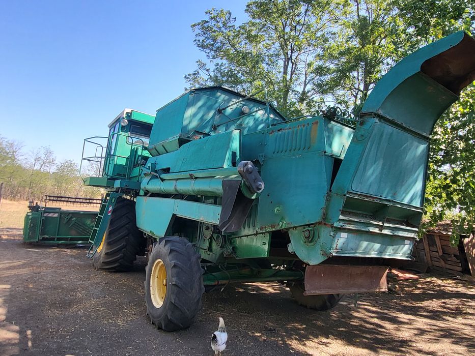 Комбайн Дон 1500А