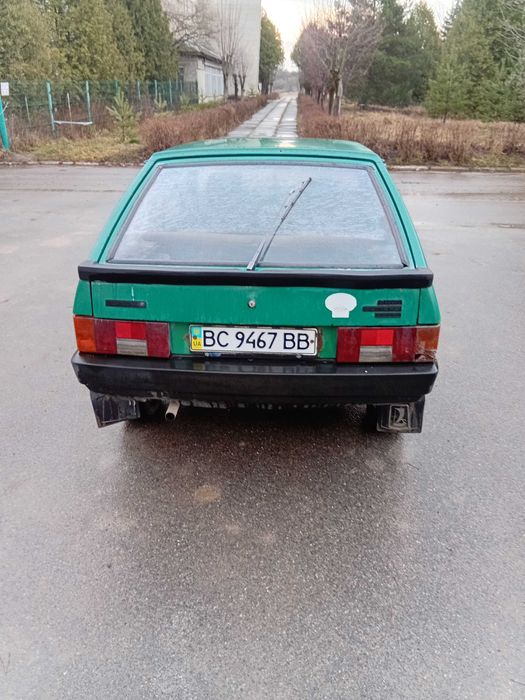 Автомобіль ваз 2108