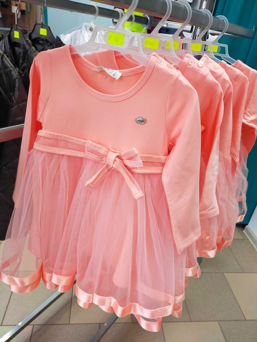 Sukieneczka elegancka z tiulem r.92/98