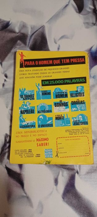 Livro _A Assassina do Vestido Encarnado_ de Silver Kane