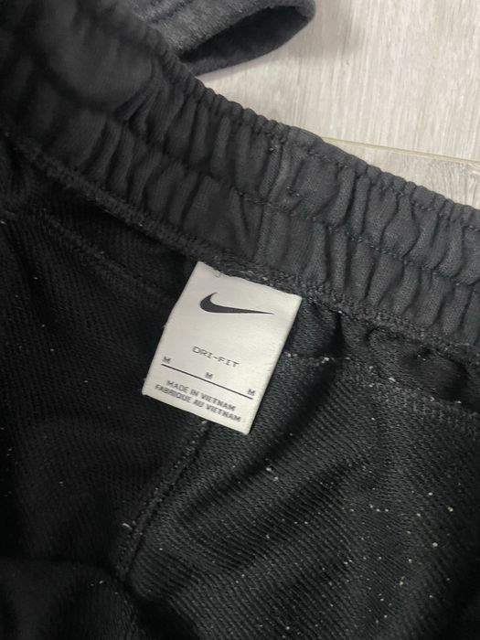 продам шорти Adidas та Jordan