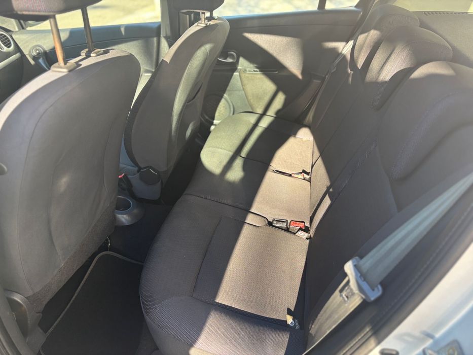 Renault Clio 1.2 Gasolina – Versão R-Clio – Económico e Fiável