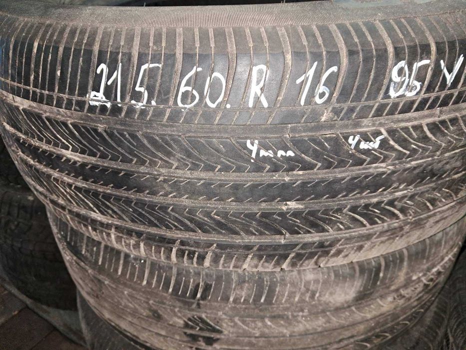 Шини 215.60R16 комплект протектор приблизно 4мм: 750 грн 