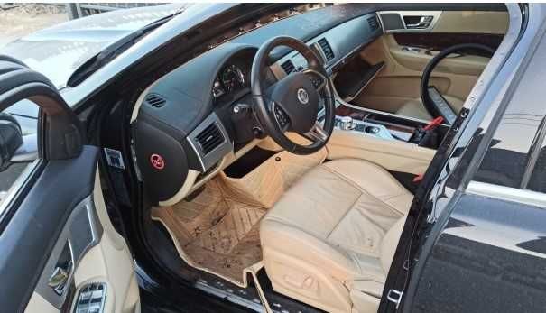 Jaguar XF Sportbrake 2.2D (2013) - Carro Completo (Peças)