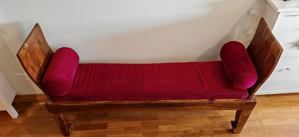 Banco Vintage em Muito Bom Estado.