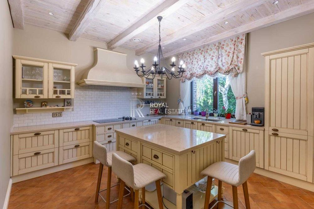 Оренда Будинку Романків 6-к 550м2 КМ Сонячна долина Генератор Камін