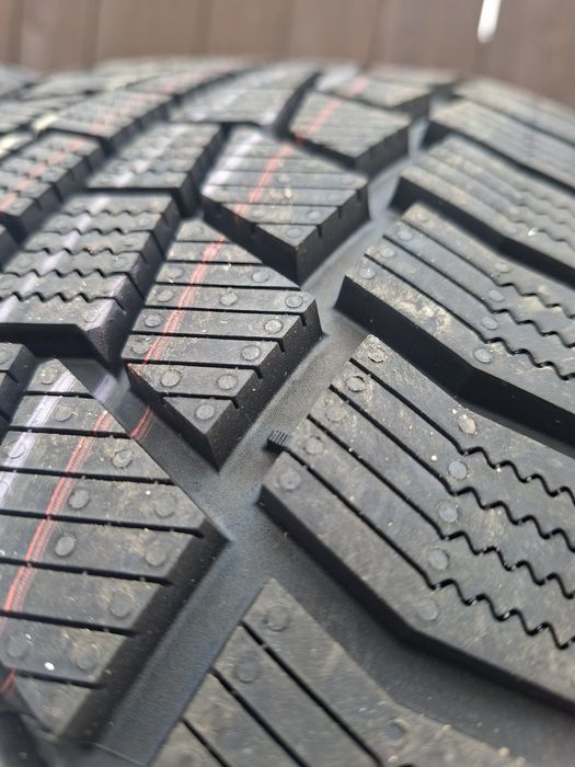 Nowe Opony 245/45R18 Gislaved