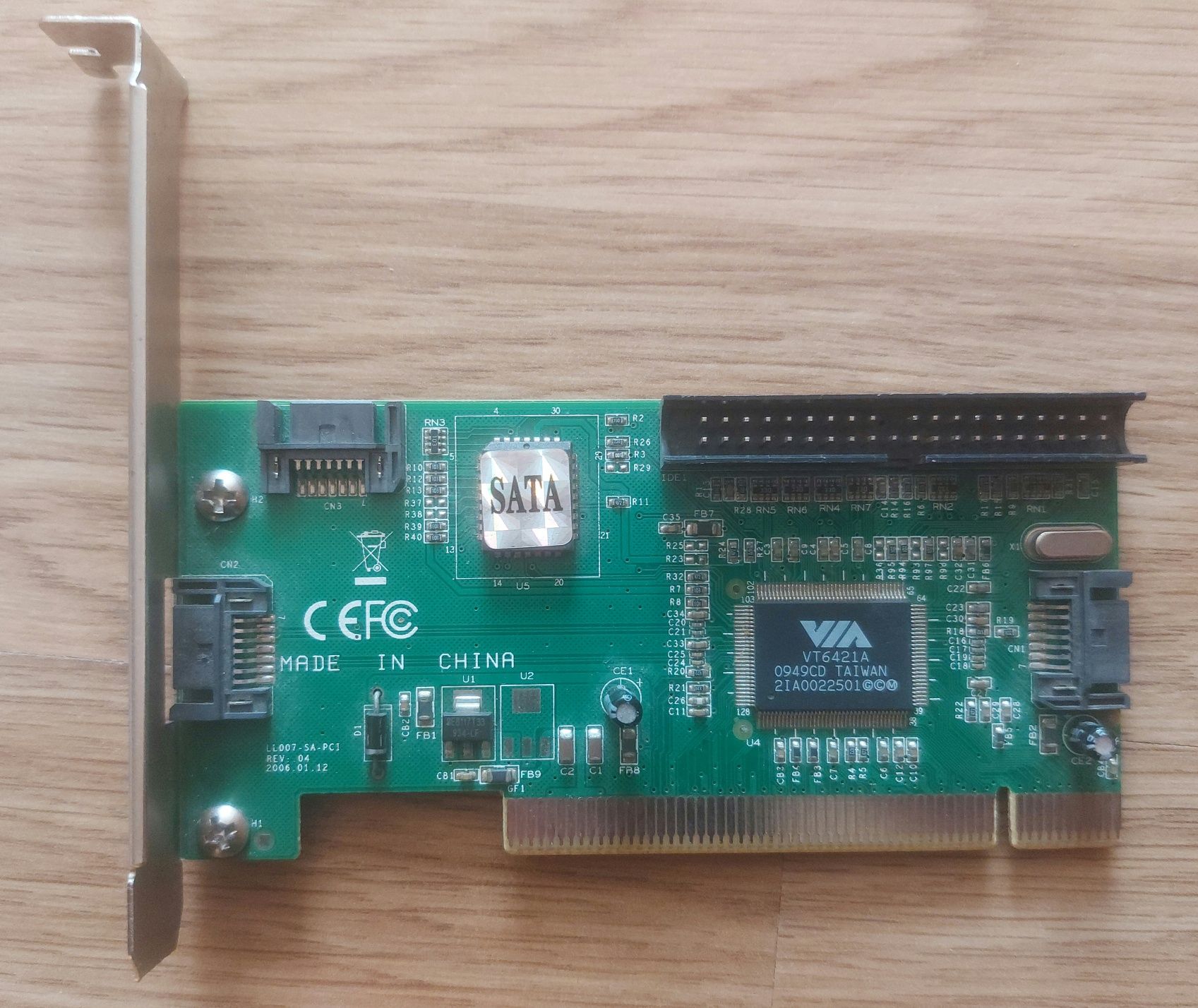 Контроллер VIA VT6421A PCI-IDE/SATA/RAID Карта sata pci: 250 грн ...