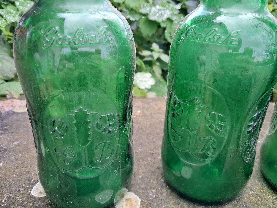 Garrafas antigas como novas