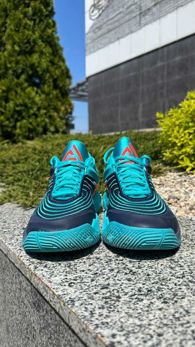 #0243 Nike Giannis Immortality 4  [US 9 | 27 cm ]