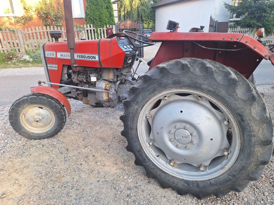Ciagnik MF Massy Ferguson 255