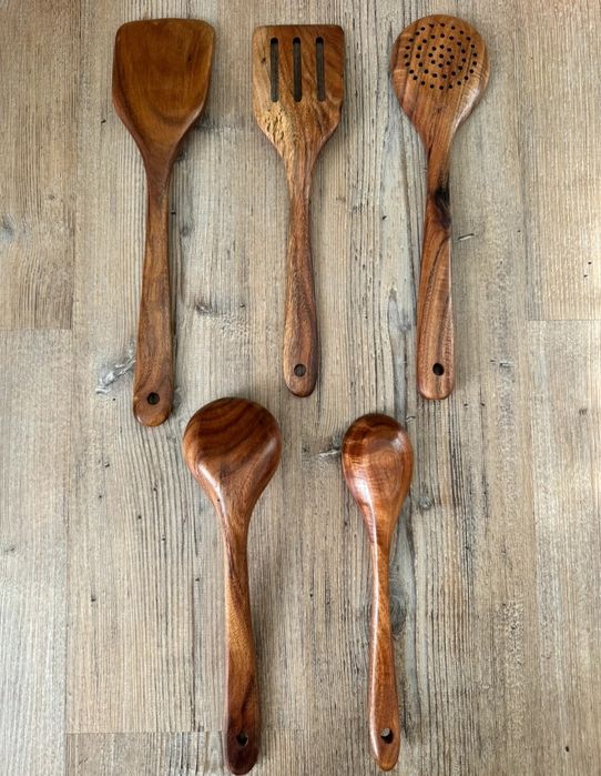 Utensílios de cozinha em madeira