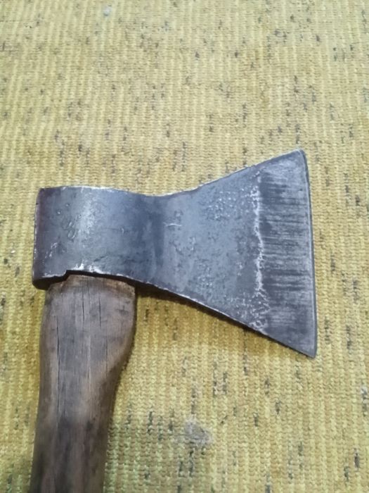 Сокира клеймо три кедри