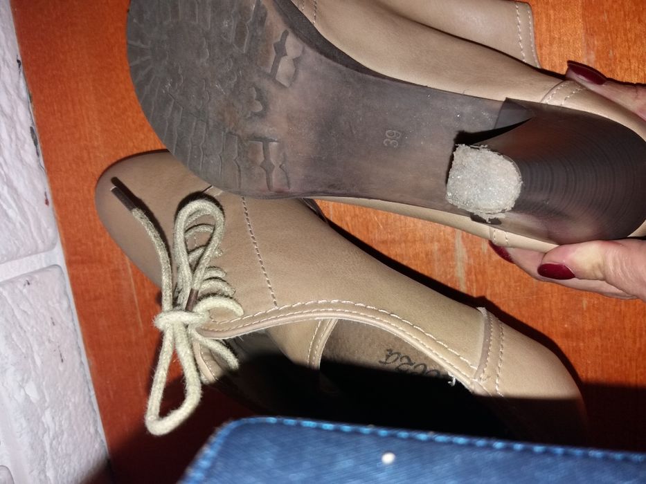 Botki buty beżowe sznurowane 39 na obcasie