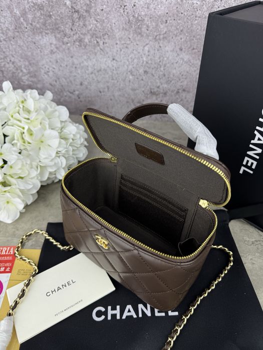 Сумка Chanel Vanity молочна, шоколадна з ручкою