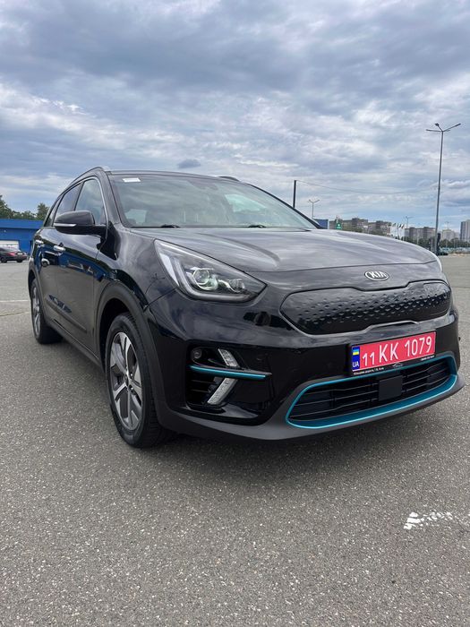Kia Niro 2019 • 64 кВт • Максимальна комплектація