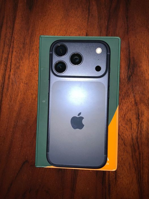iPhone 17 Pro DeepBlue 256GB Novo