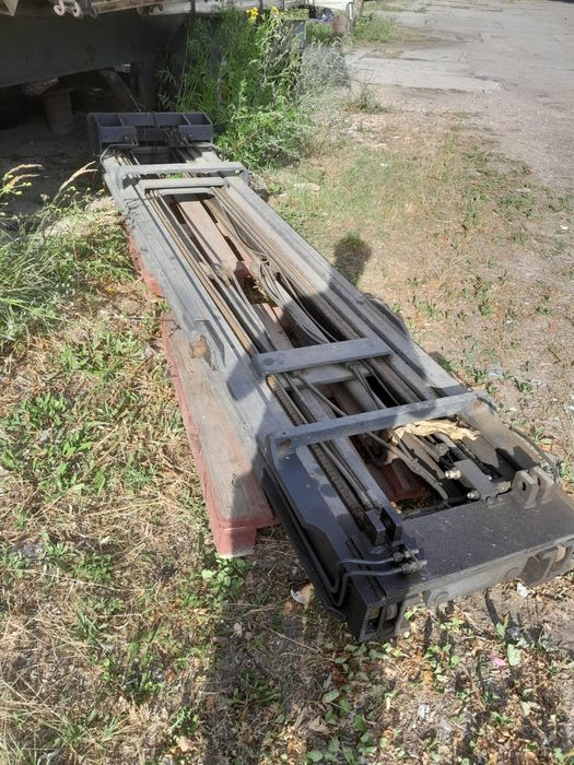 Przegubowy wózek widłowy flexi g4 himax