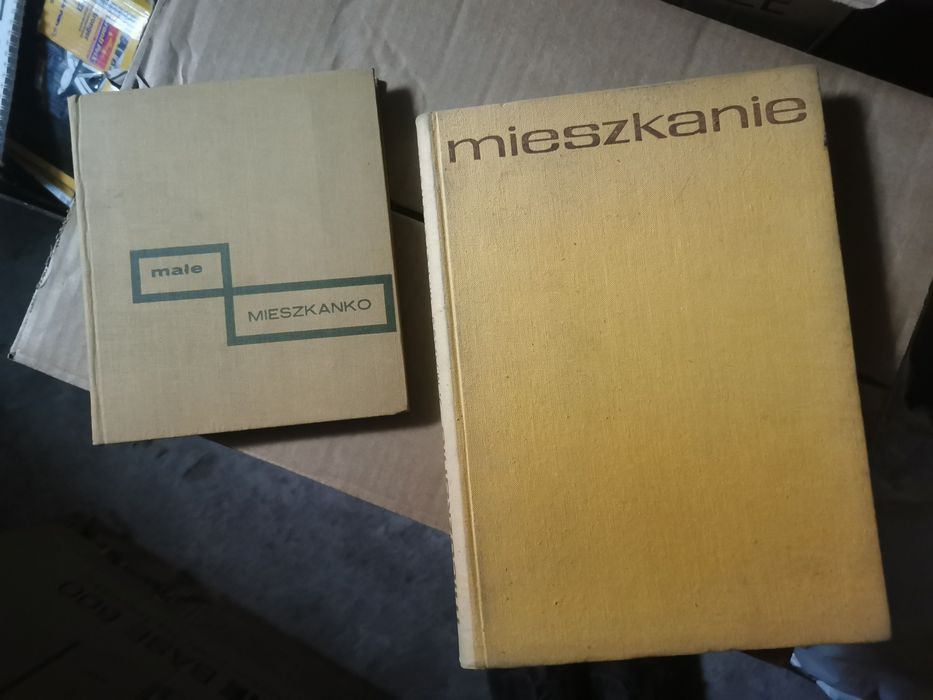 Zestaw książek o mieszkaniu. PRL