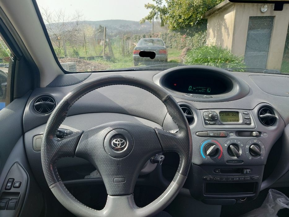 Vendo Toyota Yaris 2002 vvti