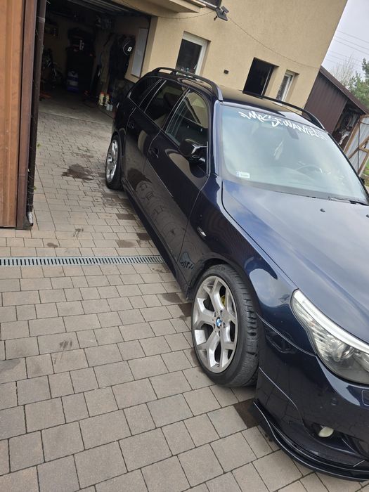 Sprzedam BMW E61  525d M paket