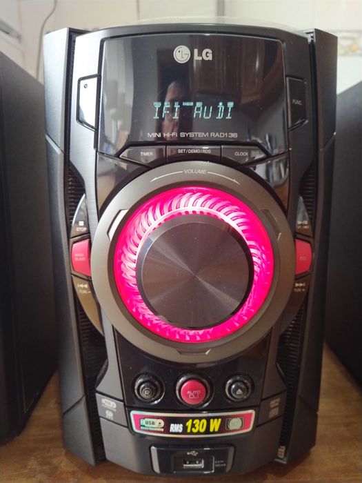 Mini System LG com potência de 130W RMS e entrada USB