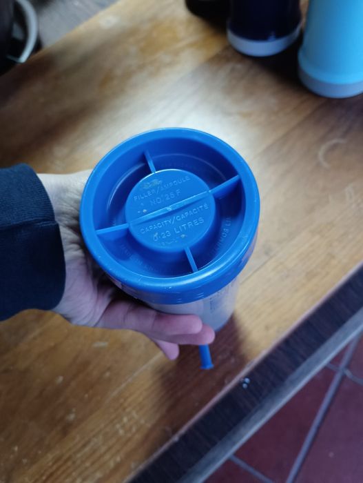 Thermos novas com copo