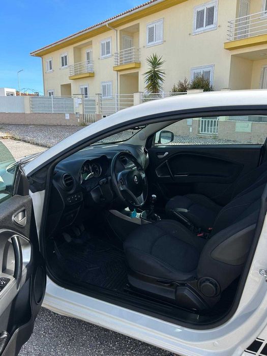Alfa Romeu Mito