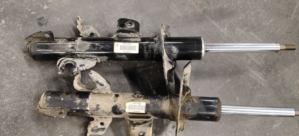 Продам амортизатори Jeep cherokee  trailhawk kl 2022 рік