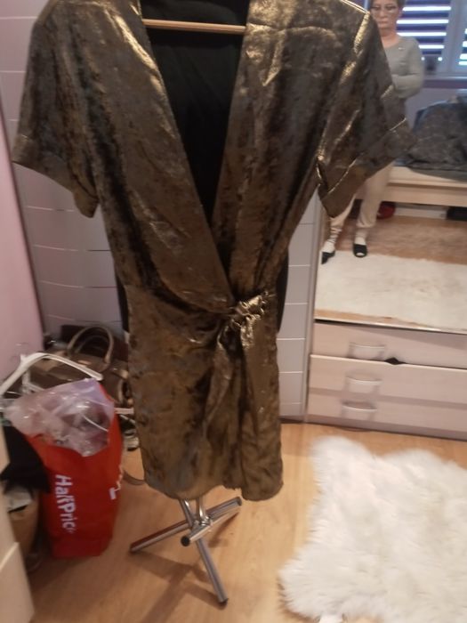 Sukienka zlota XS Zara zakladana wiazana