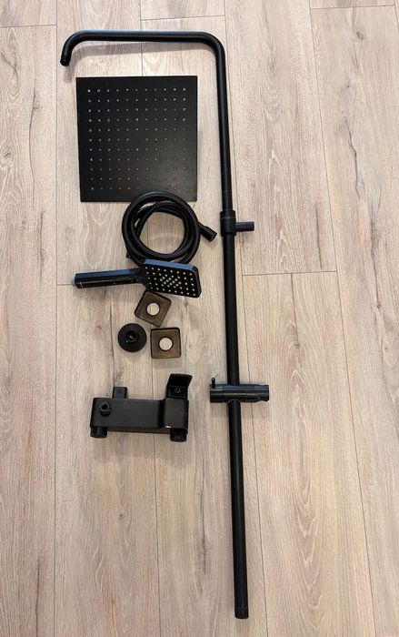 Kolumna prysznicowa z baterią REMO BLACK VALVEX