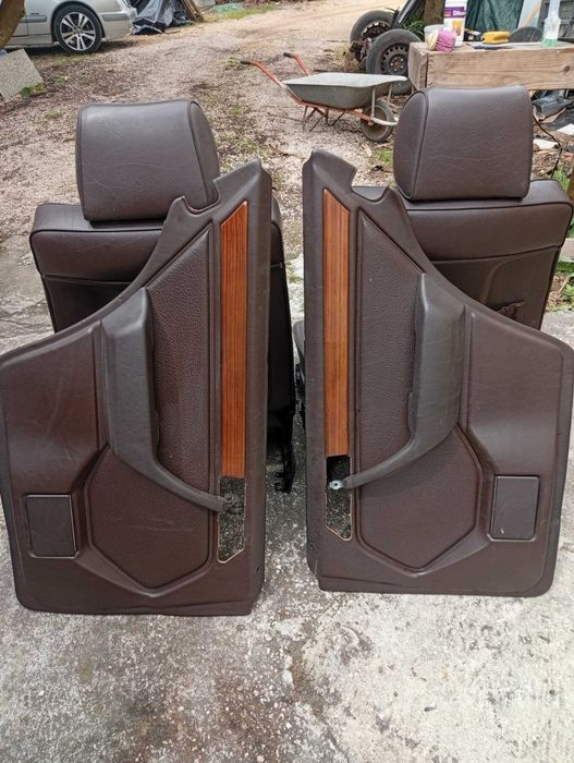 Mercedes W124 - Bancos e quartelas de porta
