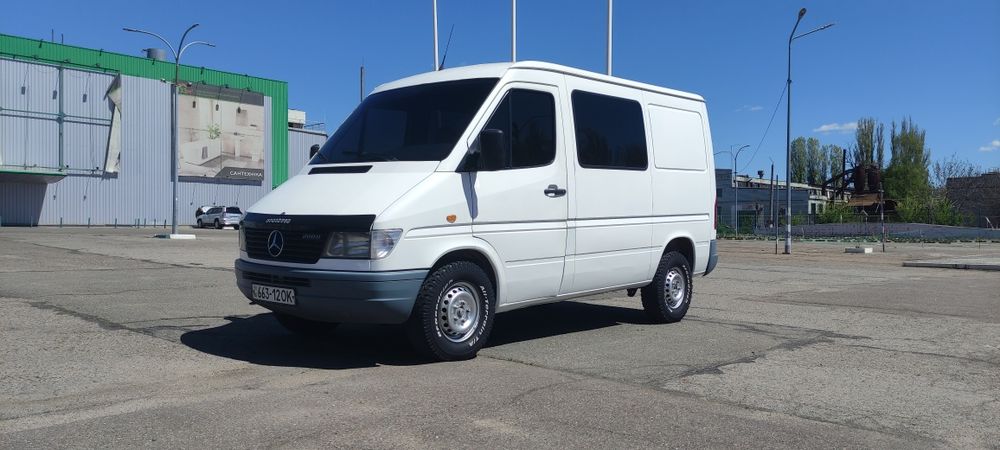 Mercedes Sprinter 2.3 Дизель Груз-Пасс