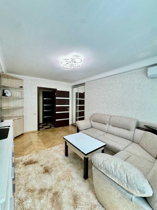 Без % | 3-кімнатна квартира з ремонтом | м. Дарниця | 3-й поверх | вул. Черчилля