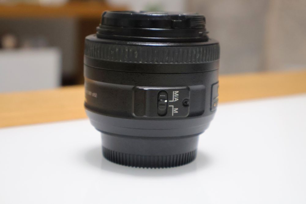 Nikon AF-S 35mm F/1.8 DX G